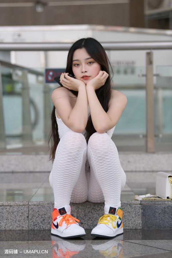 视觉冲击模拍作品白色连体紧身裤女孩【视频+图片】 25092509 